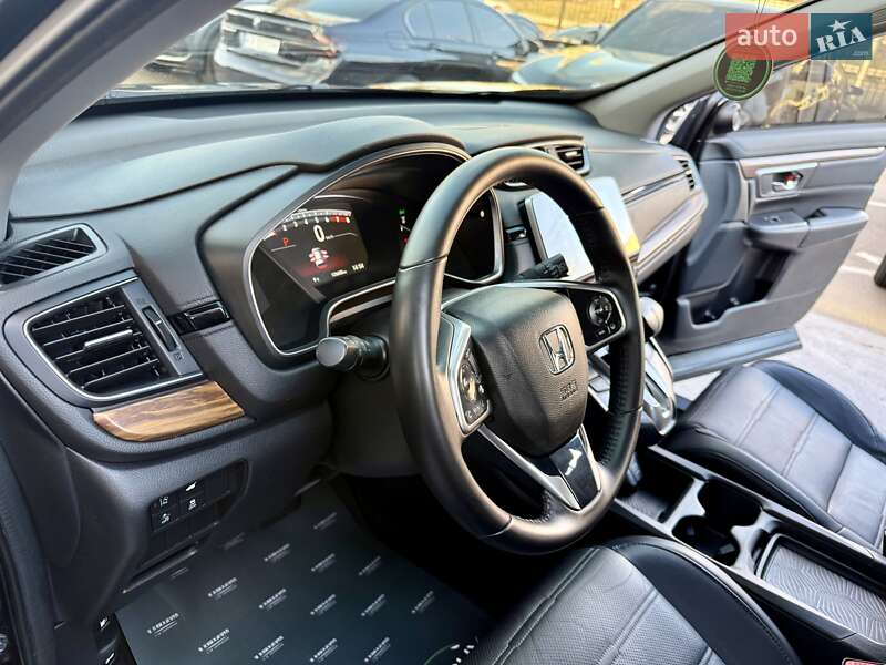 Позашляховик / Кросовер Honda CR-V 2017 в Києві