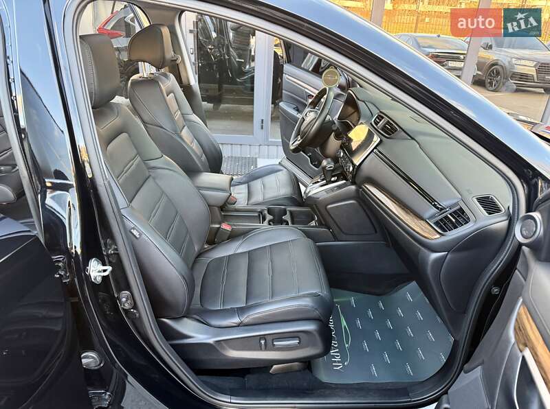 Позашляховик / Кросовер Honda CR-V 2017 в Києві