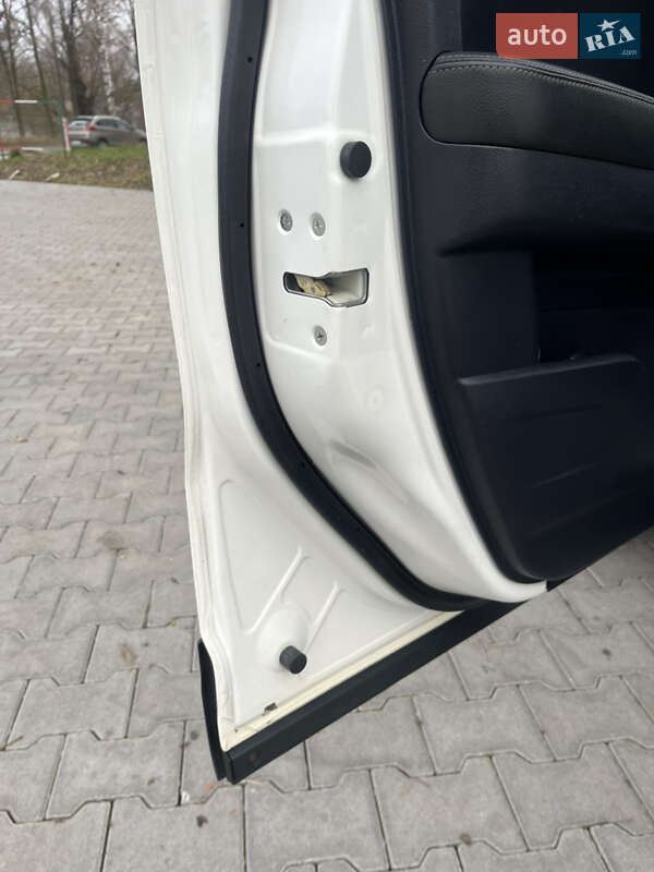 Внедорожник / Кроссовер Honda CR-V 2010 в Черновцах