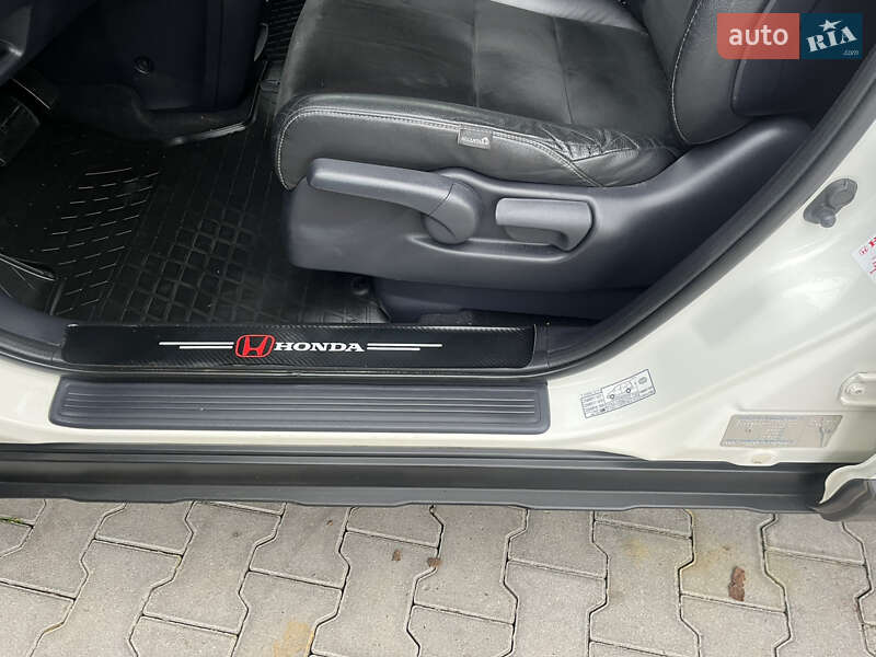 Внедорожник / Кроссовер Honda CR-V 2010 в Черновцах