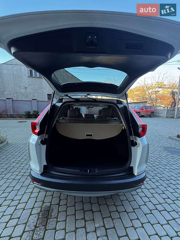 Позашляховик / Кросовер Honda CR-V 2017 в Львові