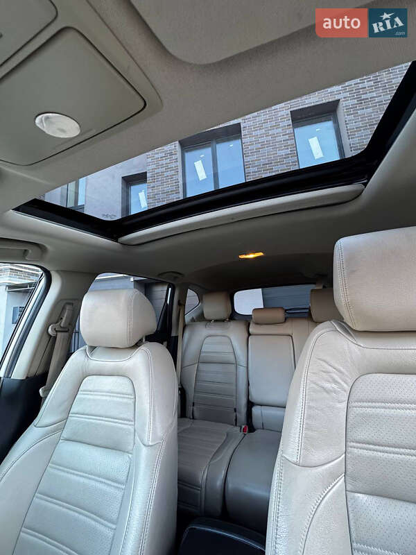 Позашляховик / Кросовер Honda CR-V 2017 в Львові