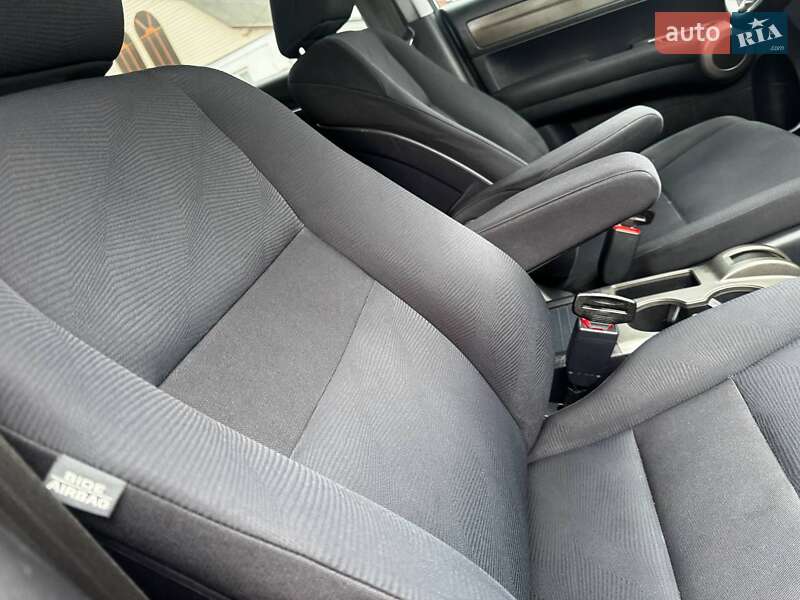 Внедорожник / Кроссовер Honda CR-V 2011 в Ахтырке фото 47 Внедорожник / Кроссовер Honda CR-V 2011 в Ахтырке