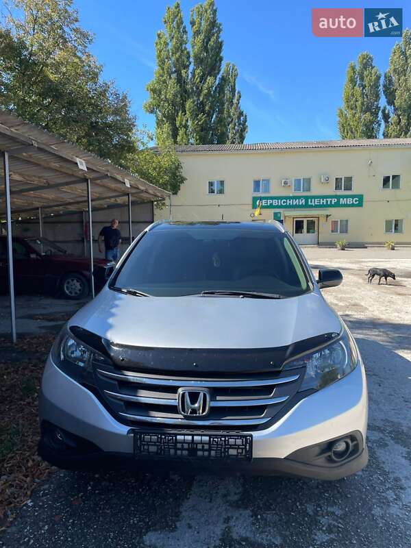 Внедорожник / Кроссовер Honda CR-V 2013 в Черновцах