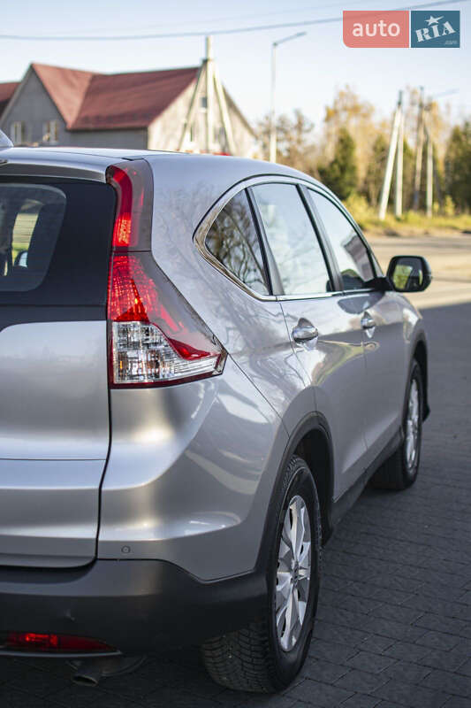 Позашляховик / Кросовер Honda CR-V 2014 в Гайсину