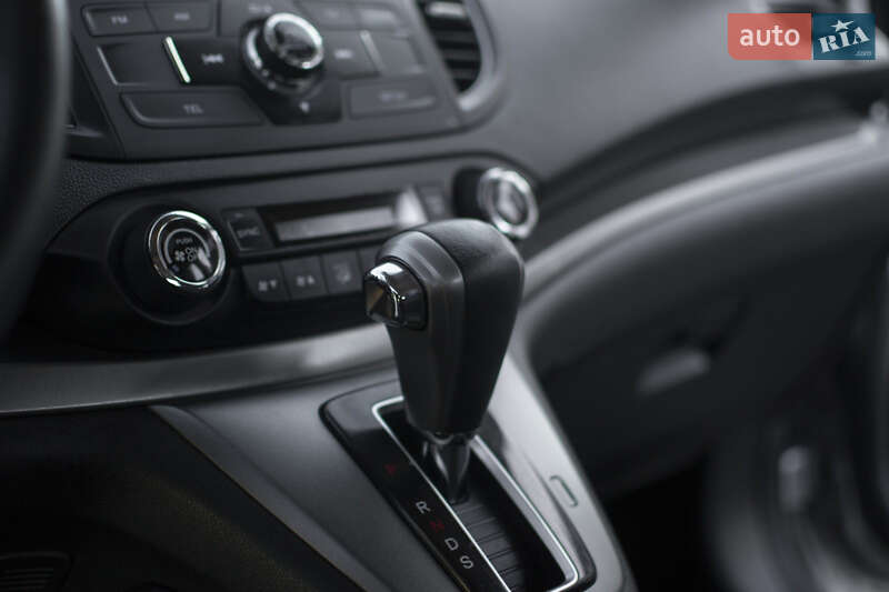 Позашляховик / Кросовер Honda CR-V 2014 в Гайсину