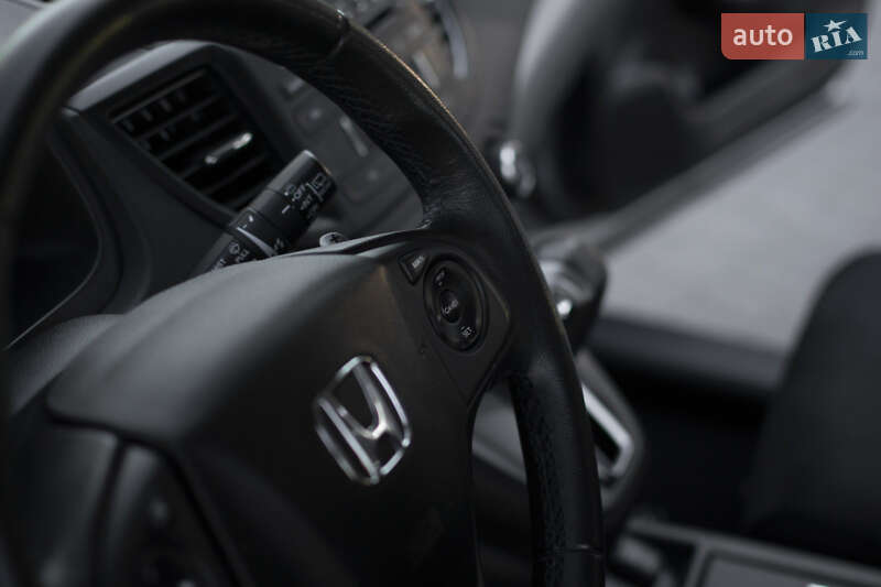 Позашляховик / Кросовер Honda CR-V 2014 в Гайсину