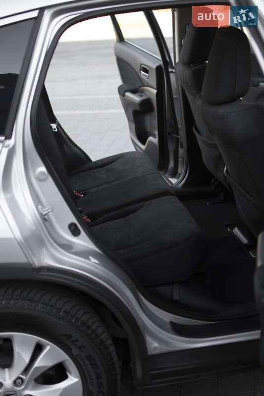 Позашляховик / Кросовер Honda CR-V 2014 в Гайсину