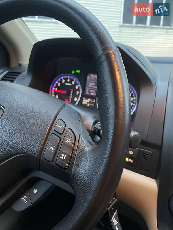 Внедорожник / Кроссовер Honda CR-V 2011 в Киеве