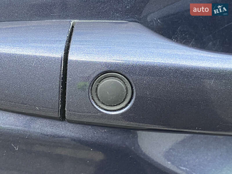 Внедорожник / Кроссовер Honda CR-V 2013 в Ковеле