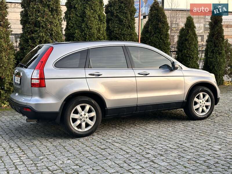 Позашляховик / Кросовер Honda CR-V 2008 в Києві