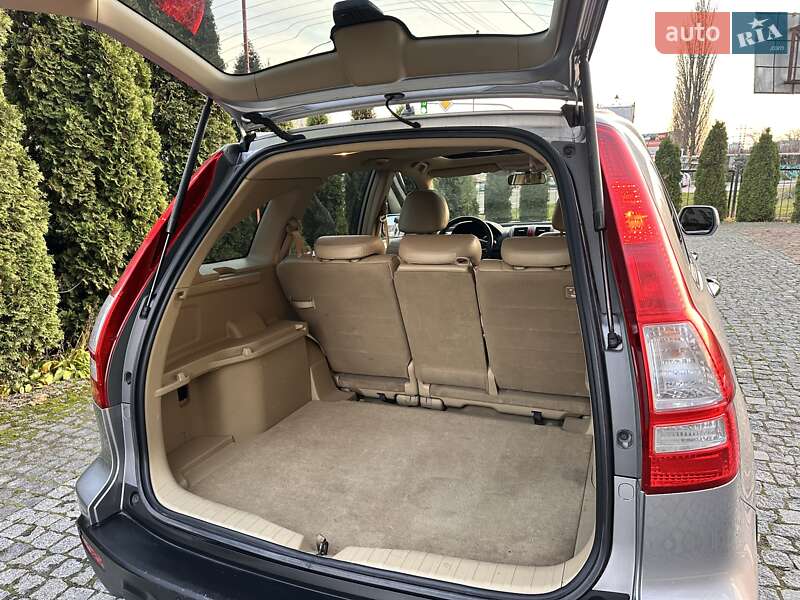 Позашляховик / Кросовер Honda CR-V 2008 в Києві