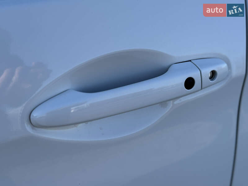 Позашляховик / Кросовер Honda CR-V 2013 в Радивиліві