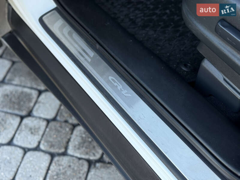 Позашляховик / Кросовер Honda CR-V 2013 в Радивиліві