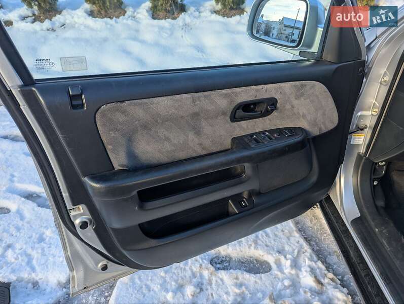 Внедорожник / Кроссовер Honda CR-V 2003 в Трускавце