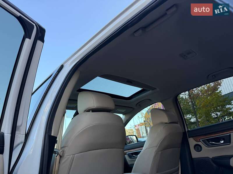 Внедорожник / Кроссовер Honda CR-V 2020 в Киеве