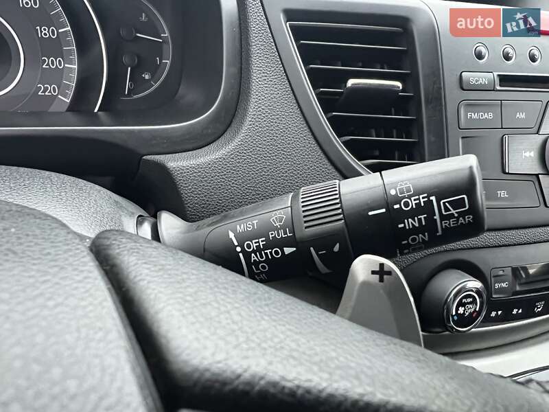 Внедорожник / Кроссовер Honda CR-V 2014 в Киеве