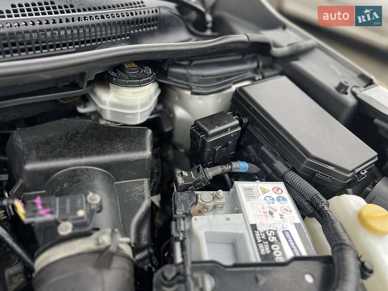 Внедорожник / Кроссовер Honda CR-V 2014 в Киеве