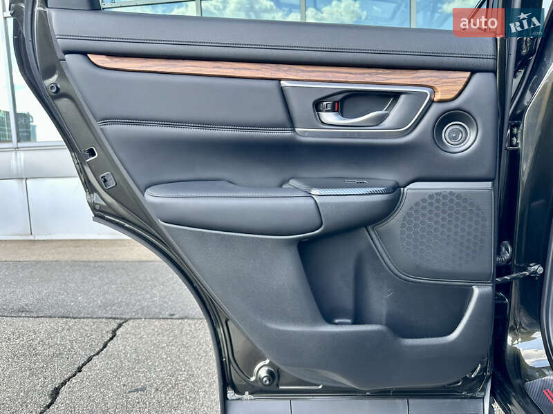 Позашляховик / Кросовер Honda CR-V 2018 в Києві