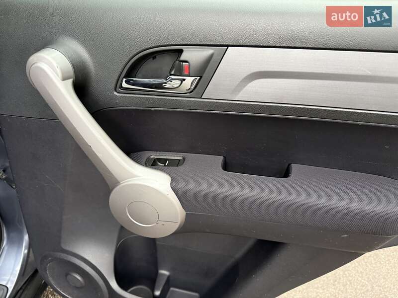 Позашляховик / Кросовер Honda CR-V 2008 в Києві