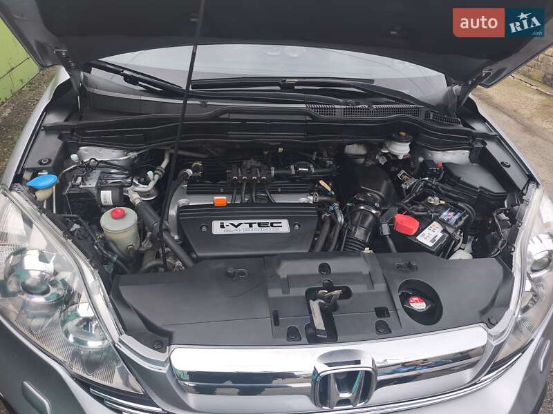 Внедорожник / Кроссовер Honda CR-V 2008 в Киеве