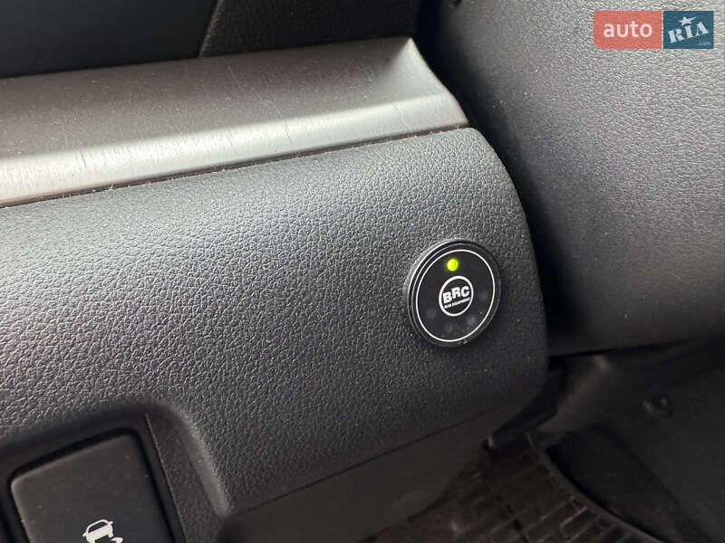 Внедорожник / Кроссовер Honda CR-V 2012 в Виннице