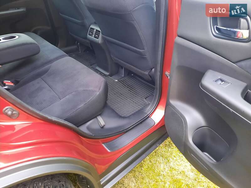 Внедорожник / Кроссовер Honda CR-V 2014 в Стрые