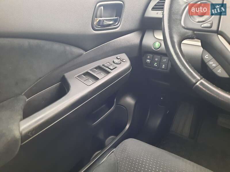 Внедорожник / Кроссовер Honda CR-V 2014 в Стрые