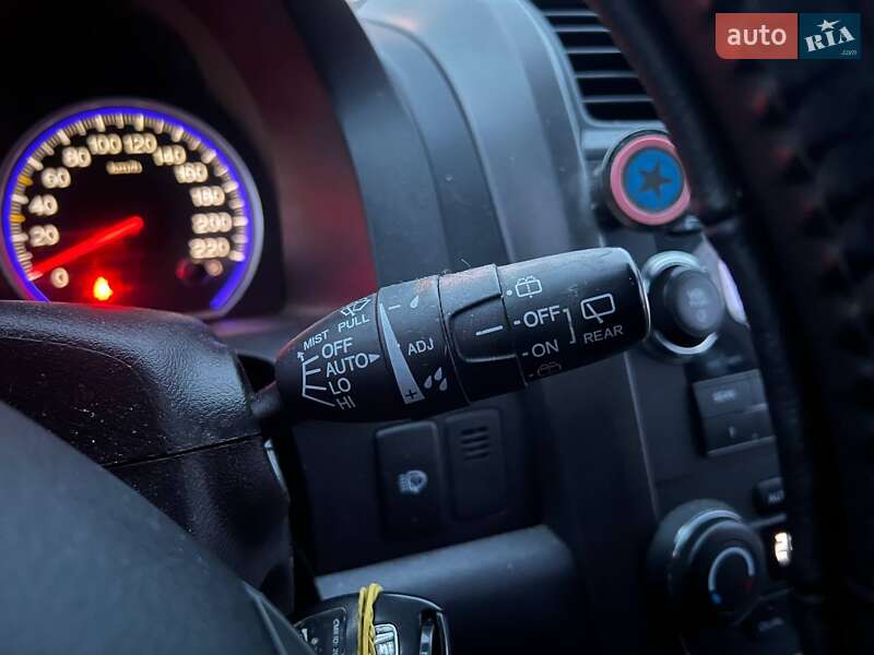 Позашляховик / Кросовер Honda CR-V 2008 в Києві