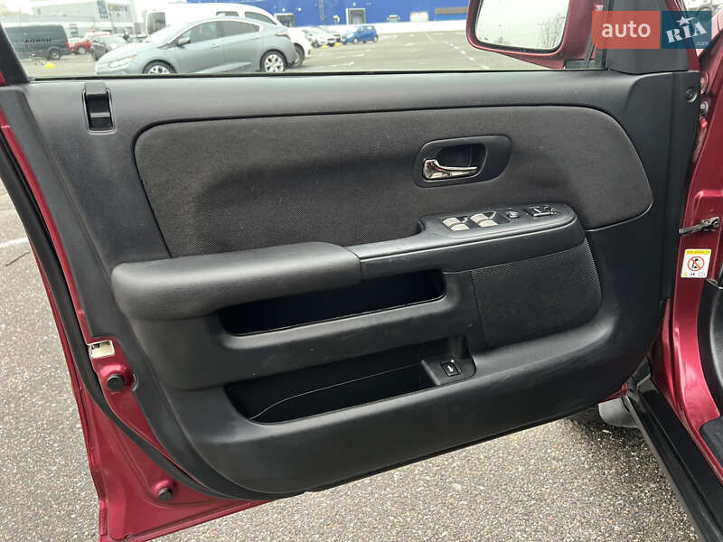 Позашляховик / Кросовер Honda CR-V 2005 в Києві