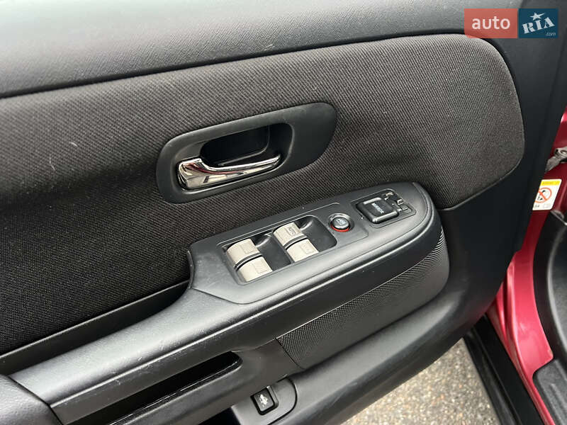 Позашляховик / Кросовер Honda CR-V 2005 в Києві