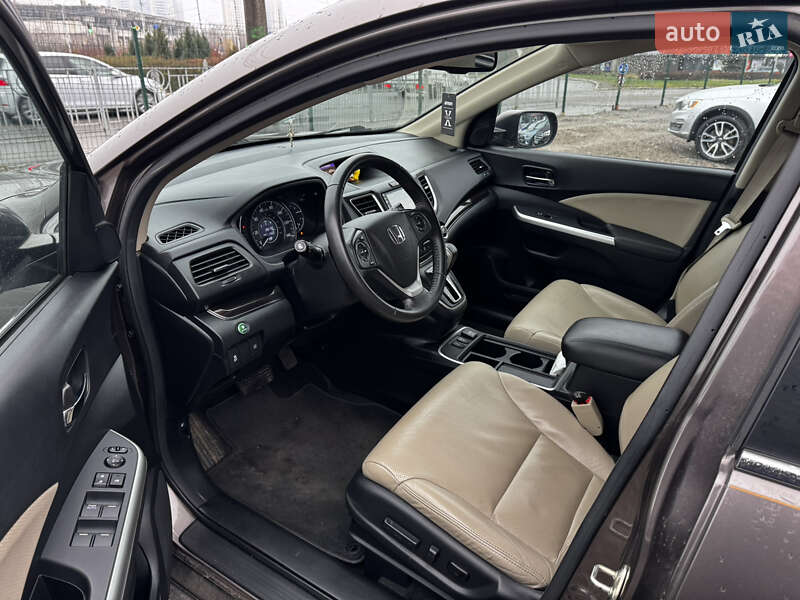 Позашляховик / Кросовер Honda CR-V 2016 в Києві