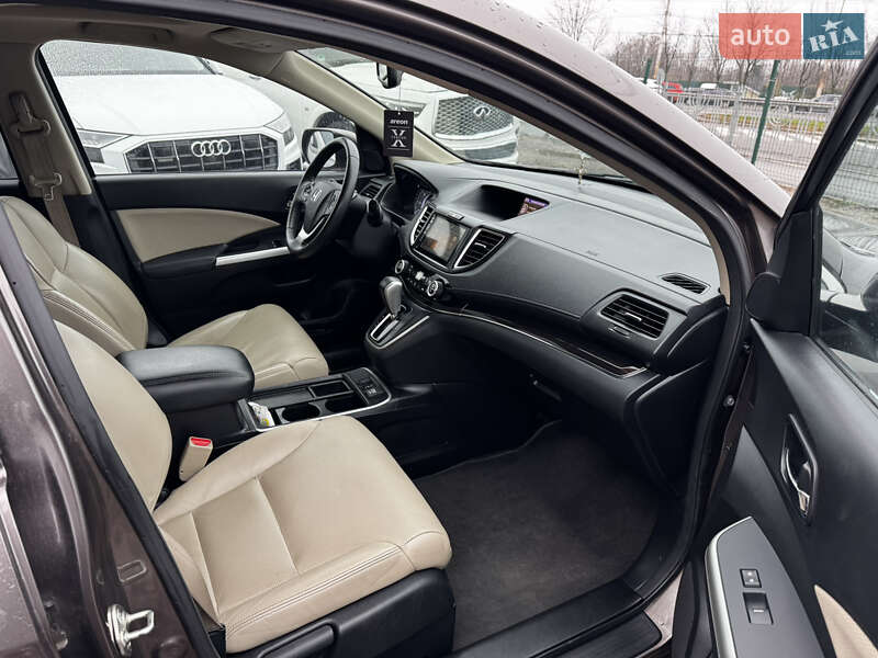 Позашляховик / Кросовер Honda CR-V 2016 в Києві