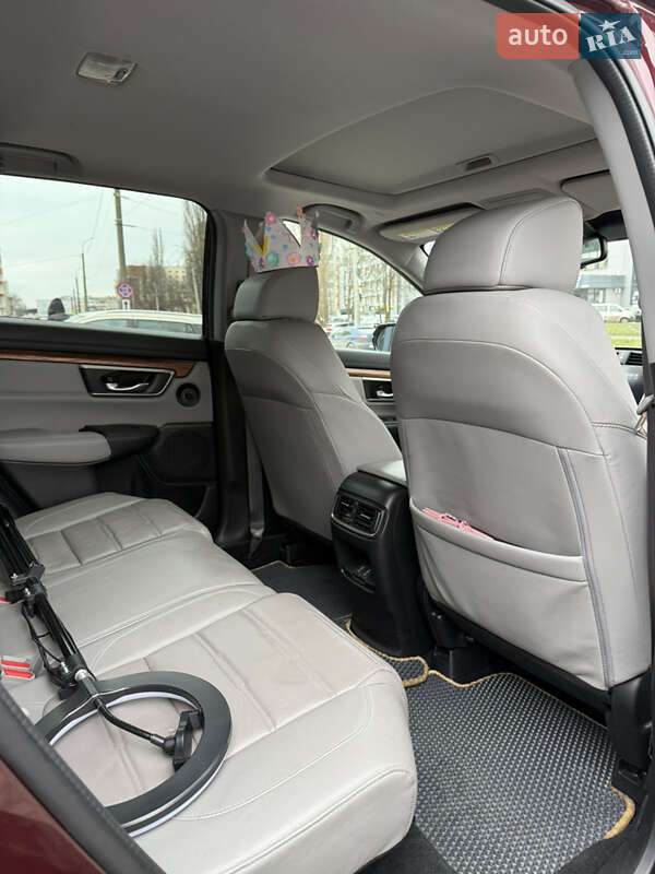 Внедорожник / Кроссовер Honda CR-V 2018 в Хмельницком