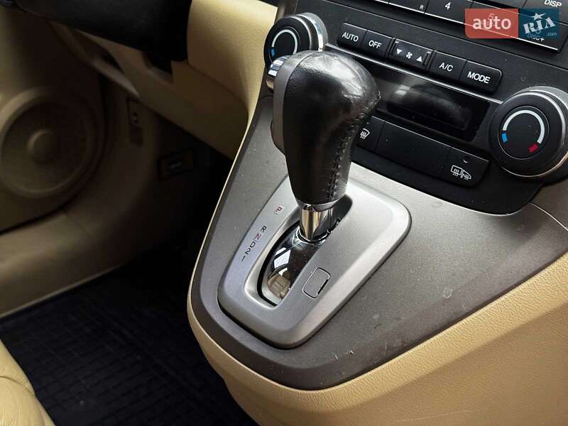Позашляховик / Кросовер Honda CR-V 2008 в Києві