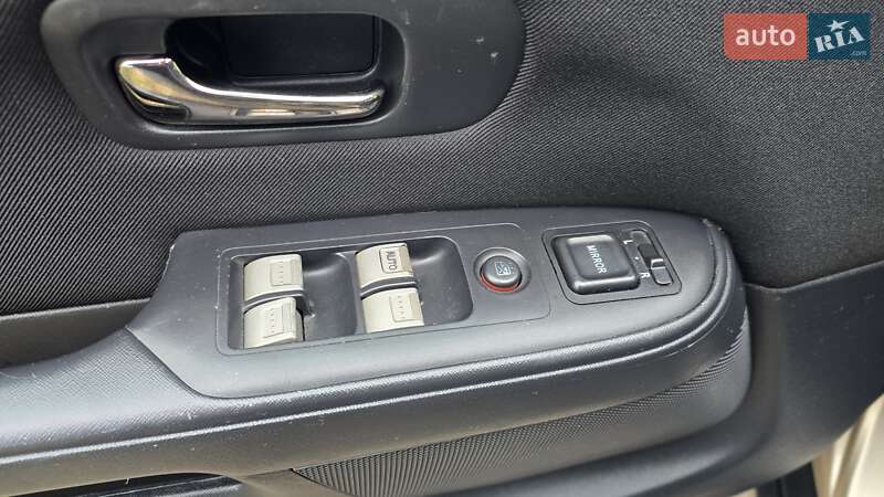 Позашляховик / Кросовер Honda CR-V 2006 в Дніпрі фото 36 Позашляховик / Кросовер Honda CR-V 2006 в Дніпрі