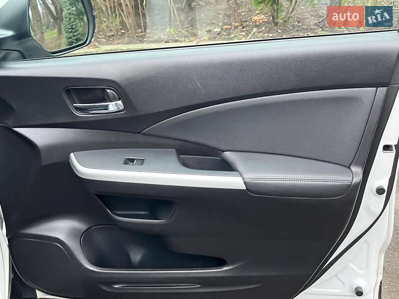 Позашляховик / Кросовер Honda CR-V 2016 в Києві
