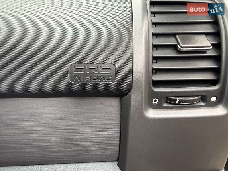 Позашляховик / Кросовер Honda CR-V 2009 в Києві