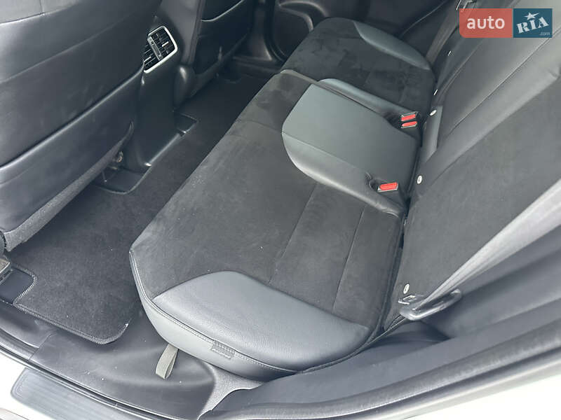 Внедорожник / Кроссовер Honda CR-V 2017 в Киеве