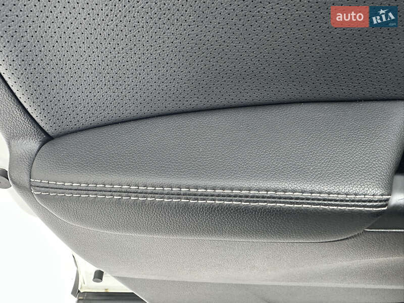 Внедорожник / Кроссовер Honda CR-V 2017 в Киеве