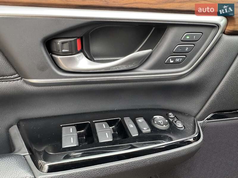 Внедорожник / Кроссовер Honda CR-V 2018 в Киеве