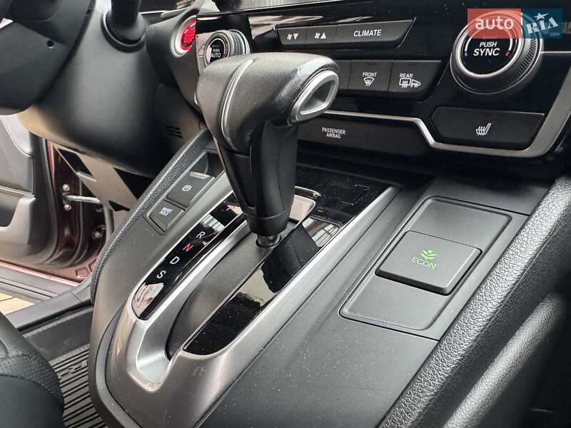 Внедорожник / Кроссовер Honda CR-V 2018 в Киеве