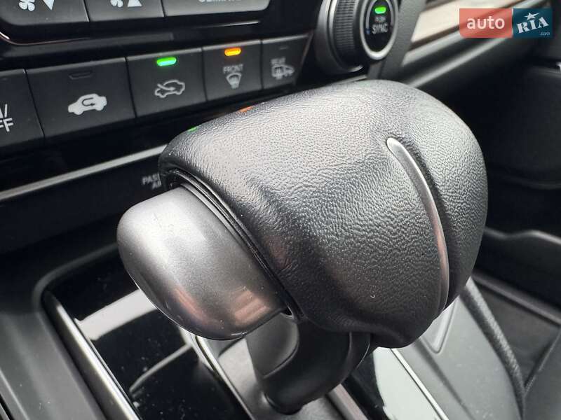 Внедорожник / Кроссовер Honda CR-V 2018 в Киеве