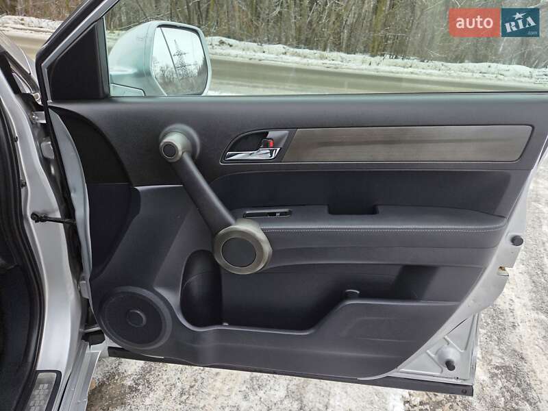 Позашляховик / Кросовер Honda CR-V 2011 в Харкові