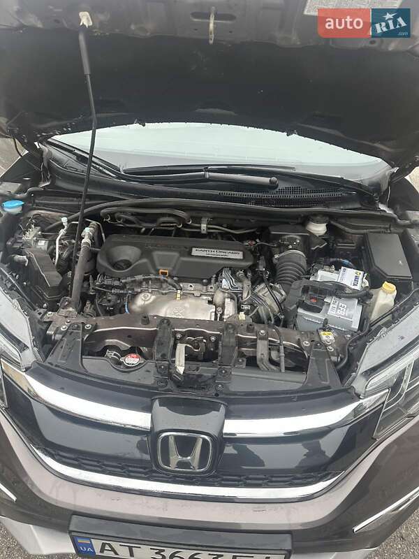 Позашляховик / Кросовер Honda CR-V 2016 в Городенці