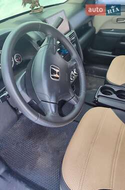 Внедорожник / Кроссовер Honda CR-V 2004 в Петропавловке