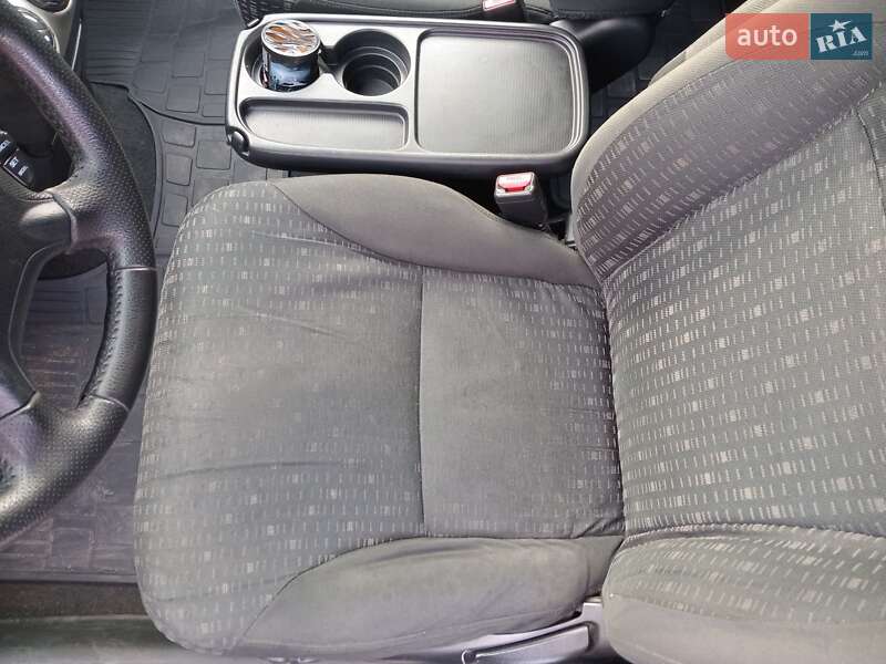 Внедорожник / Кроссовер Honda CR-V 2005 в Кременчуге