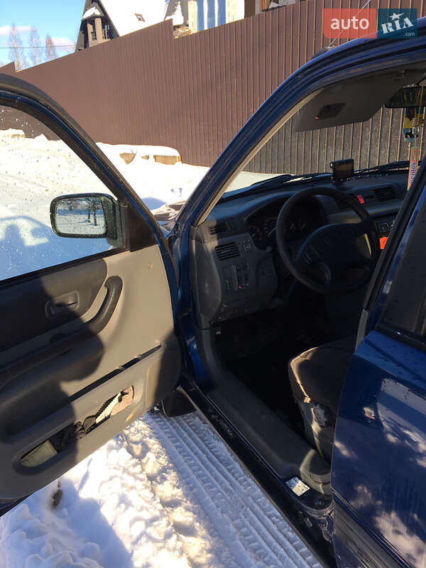 Внедорожник / Кроссовер Honda CR-V 1998 в Черной Тисе фото 5 Внедорожник / Кроссовер Honda CR-V 1998 в Черной Тисе