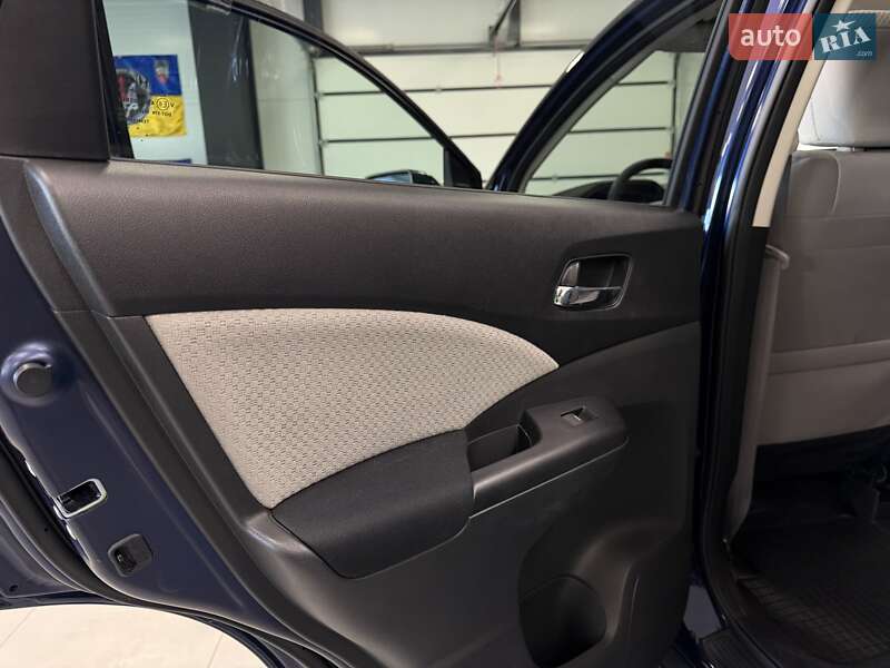 Внедорожник / Кроссовер Honda CR-V 2016 в Тернополе