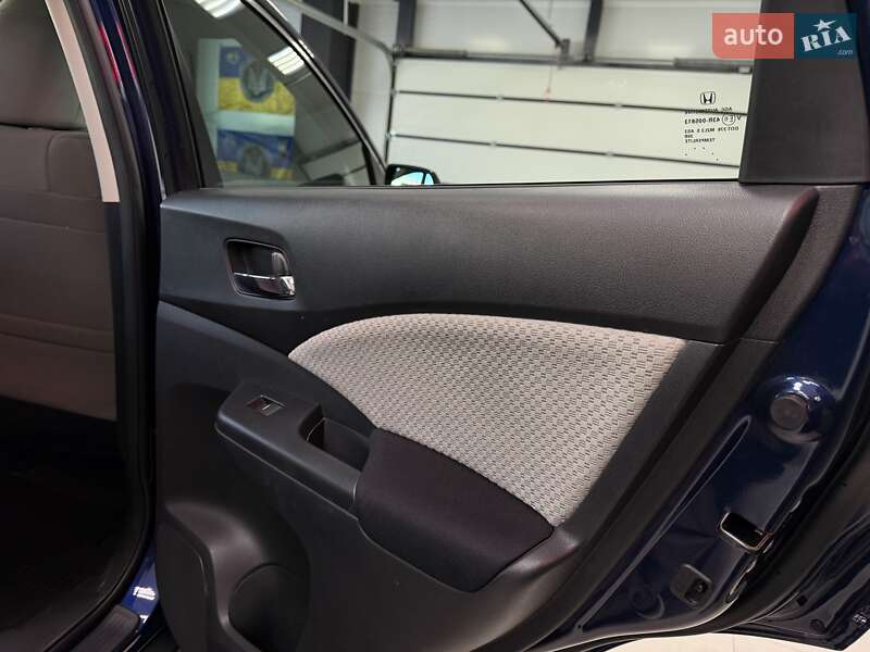 Внедорожник / Кроссовер Honda CR-V 2016 в Тернополе